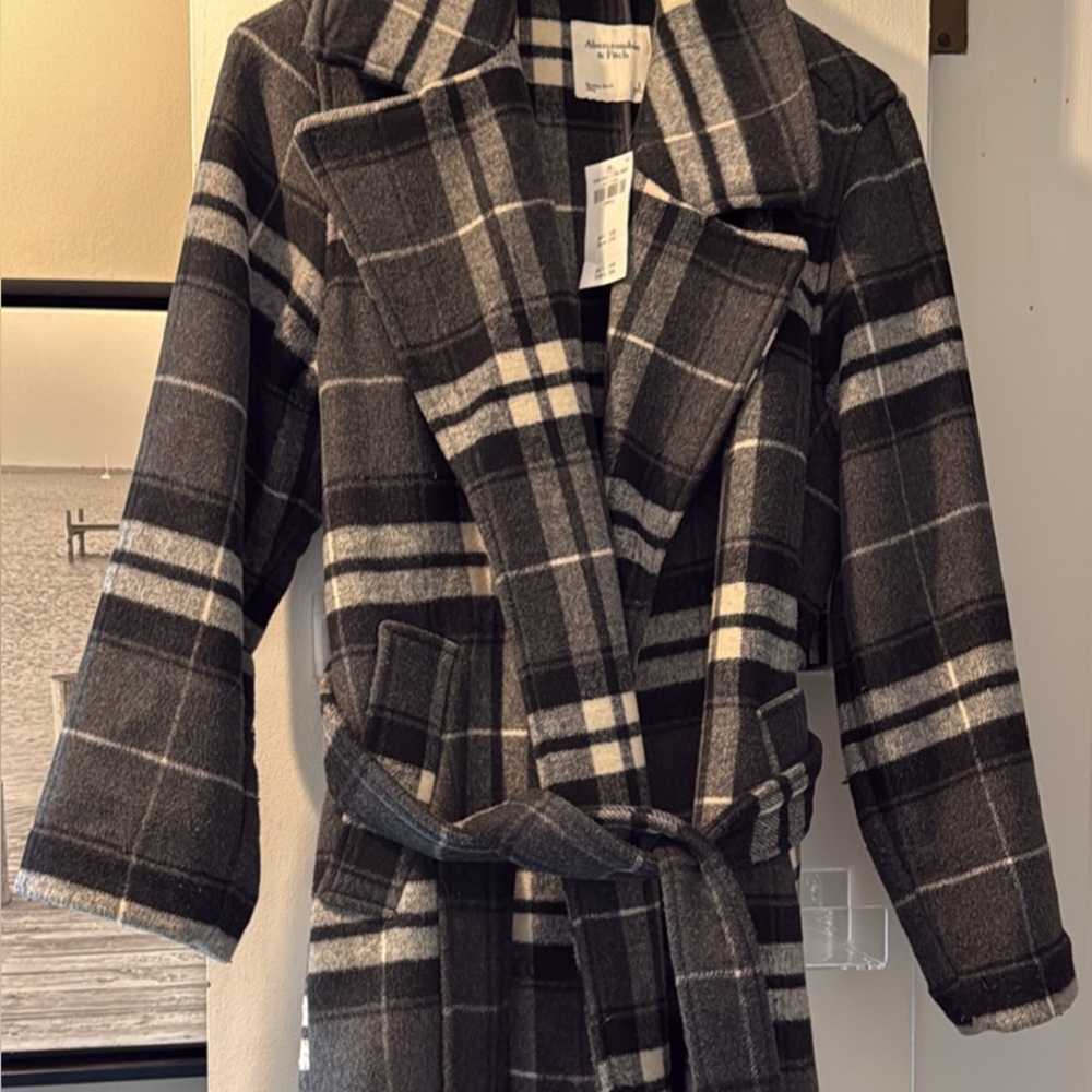 Abercrombie & Fitch Black and White Plaid Coat
